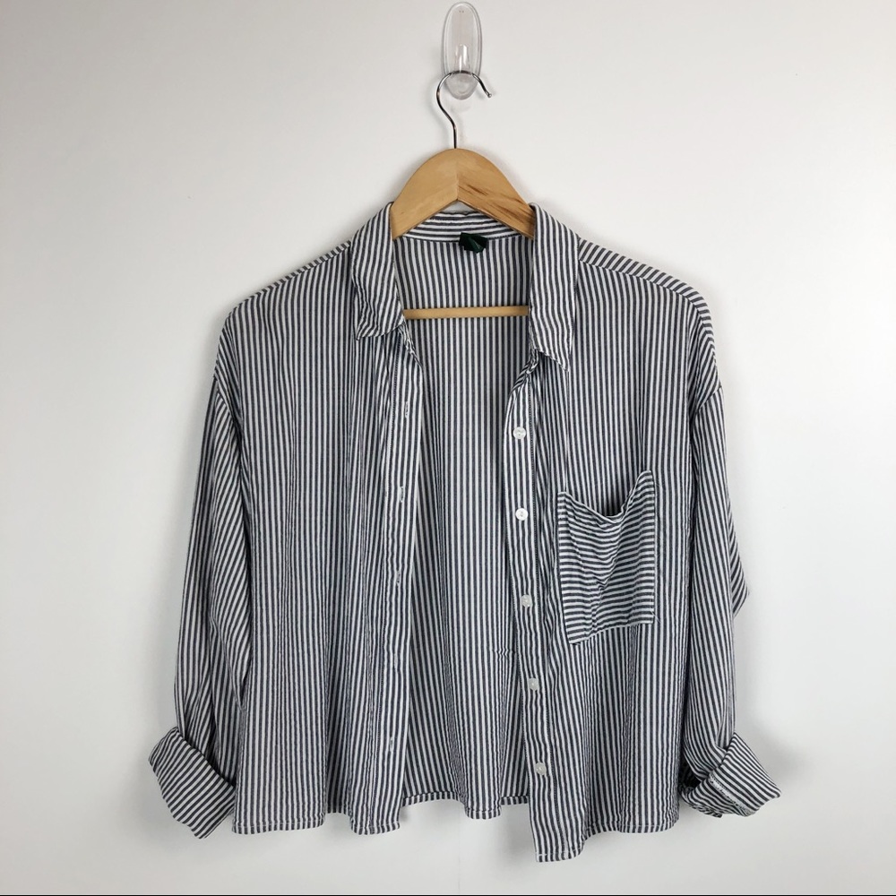 Wild Fable Pinstripe Semi Cropped Long Sleeve Button Up Top
